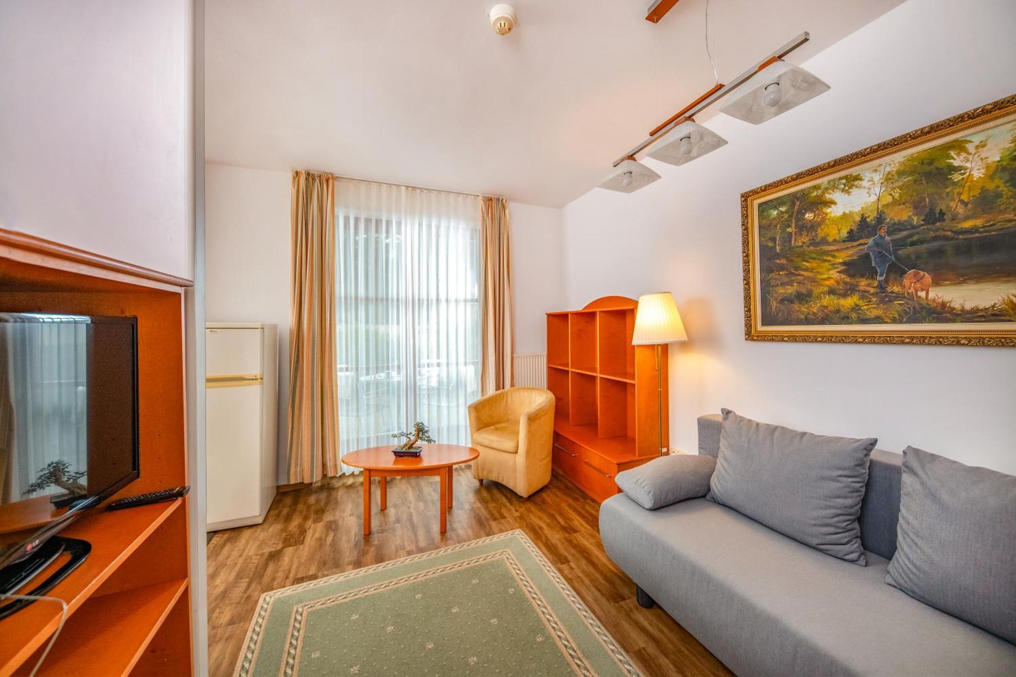 Szarvaskut Hotel Zirc Luaran gambar
