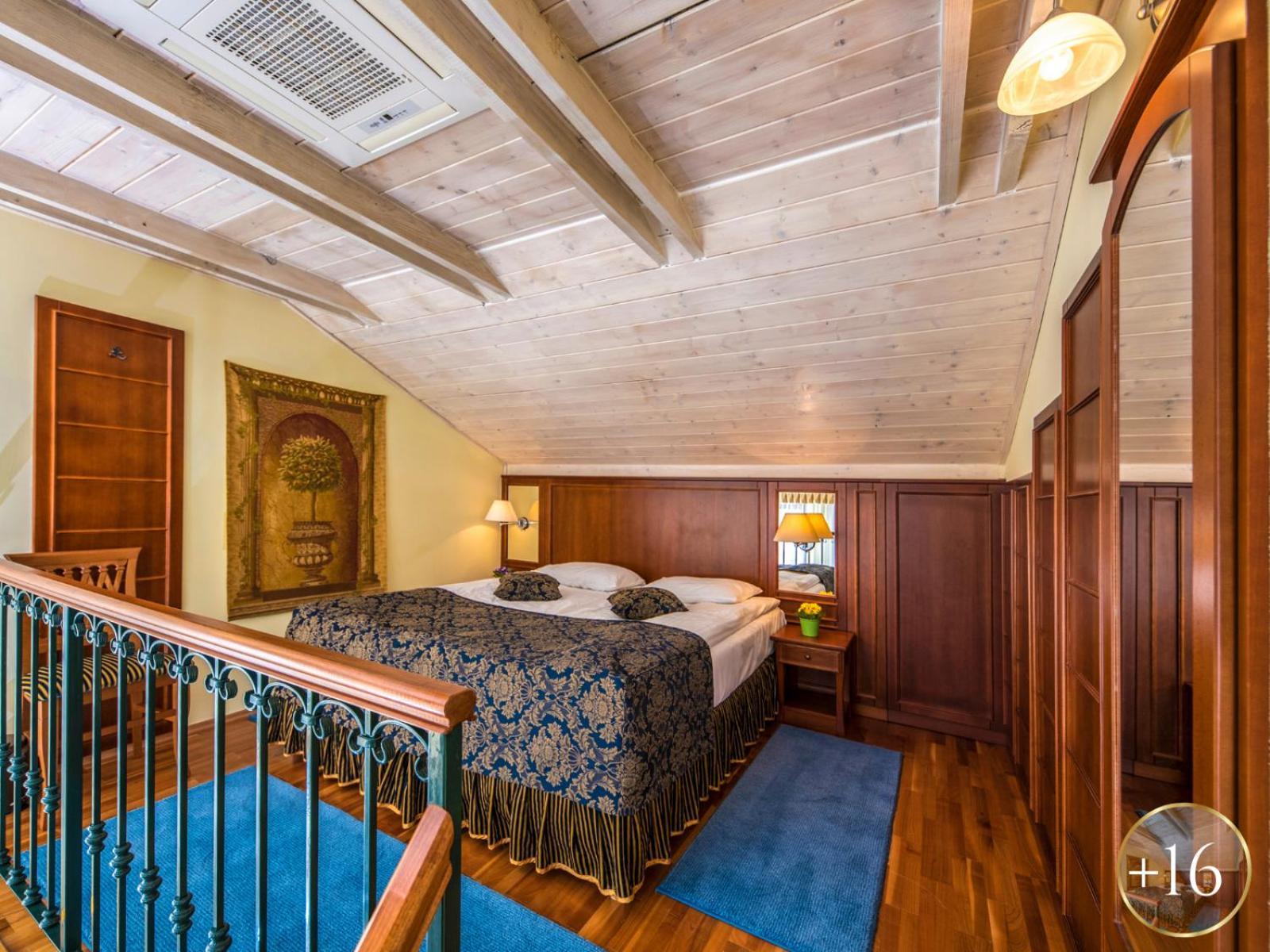 Szarvaskut Hotel Zirc Luaran gambar