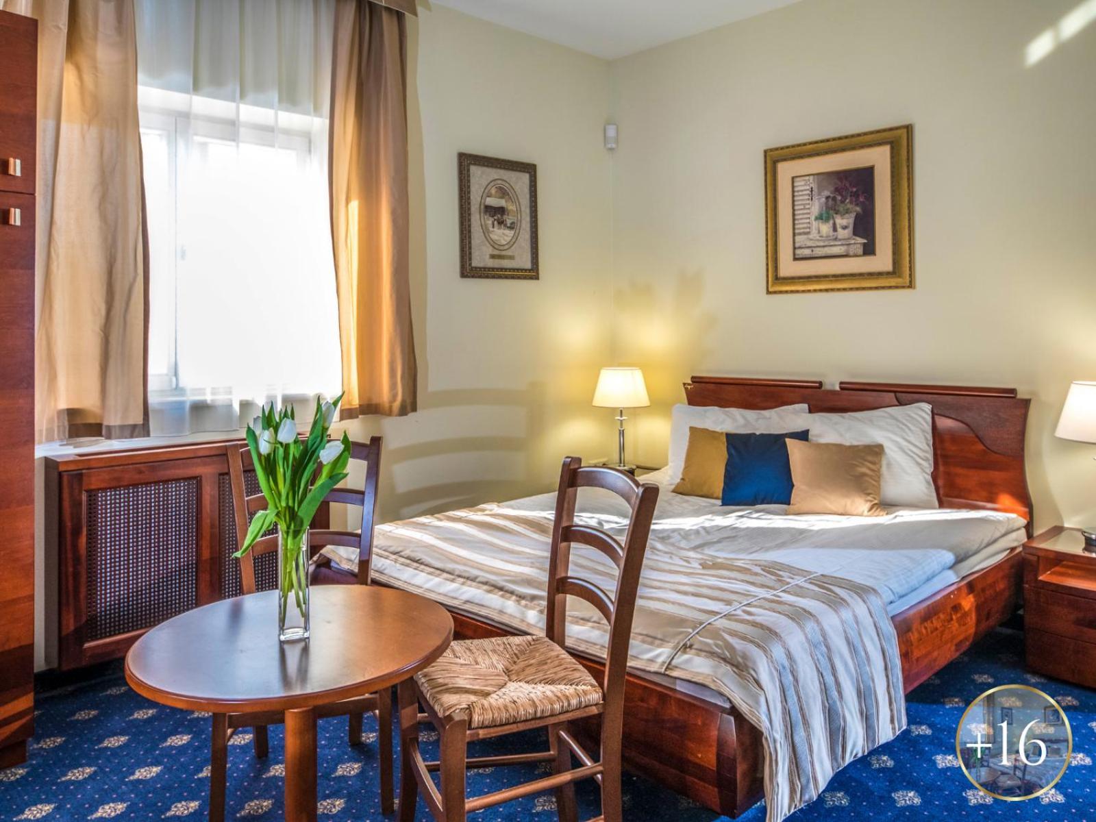 Szarvaskut Hotel Zirc Luaran gambar